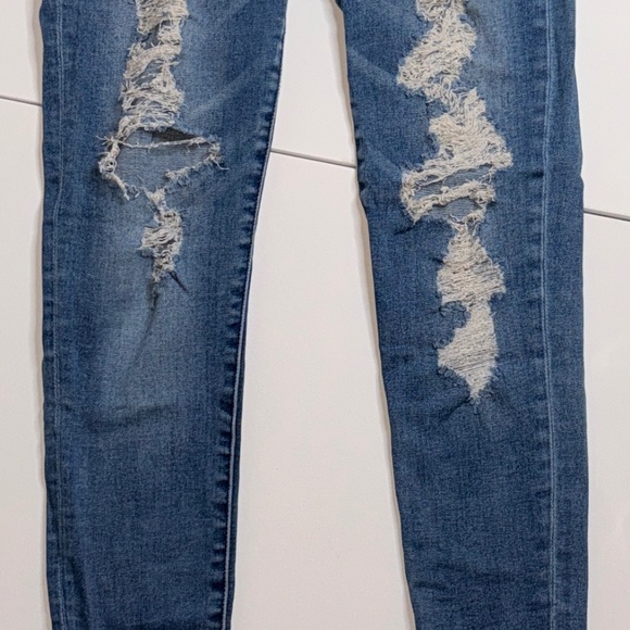 American Eagle Super Hi-Rise Jegging — Women’s Size 8 (Medium Wash, Distressed) - Picture 2 of 7